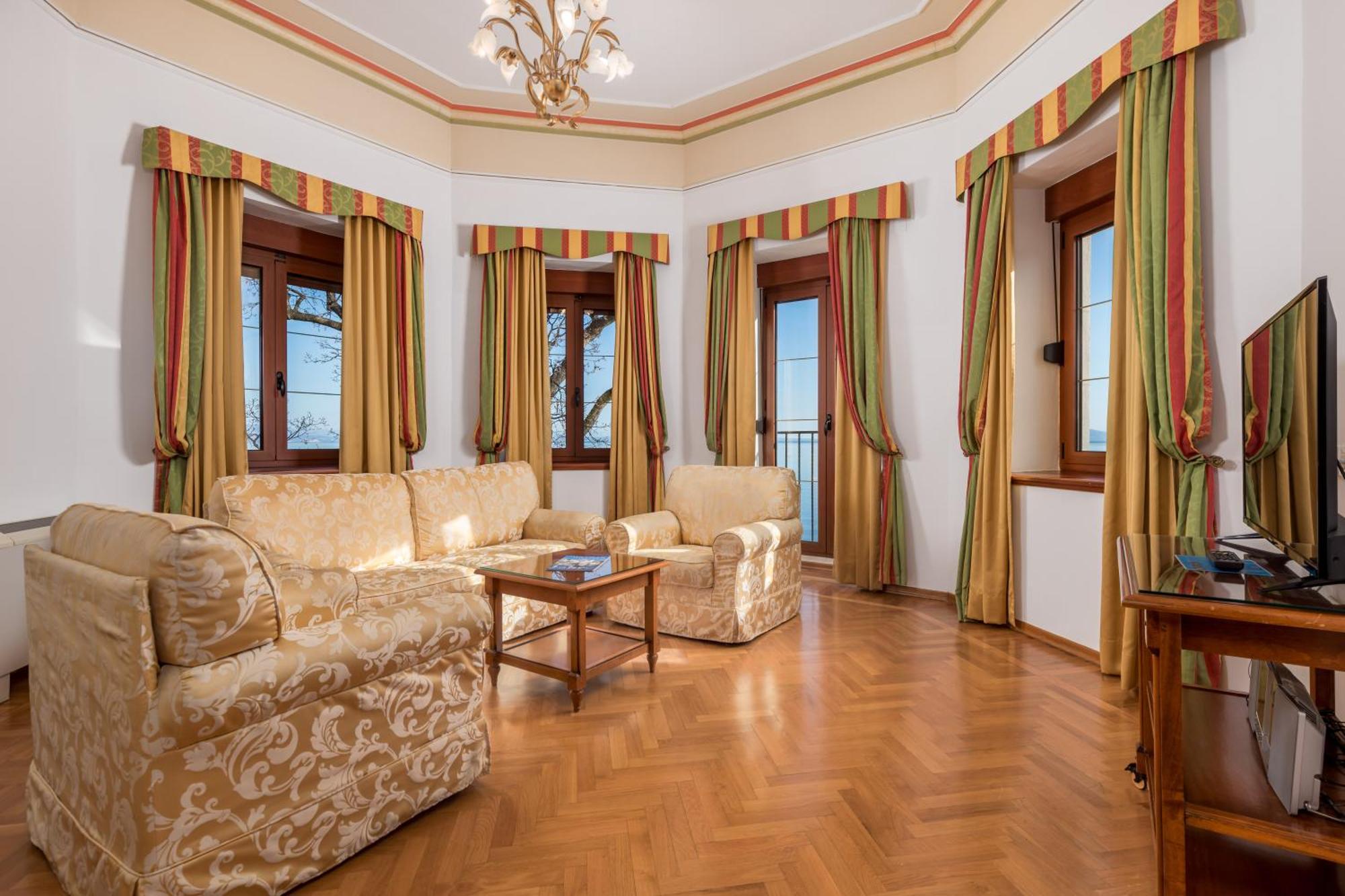 Hotel Miramar Опатия Экстерьер фото